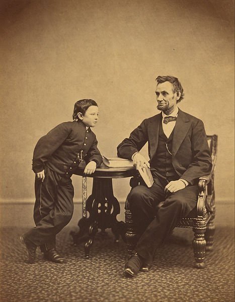 Президент США Авраам Линкольн с сыном, 1865 год.