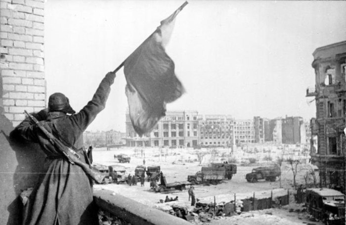 Сталинград: вновь забытый, статья "Junge Welt", Германия,(Sevim Dagdelen)