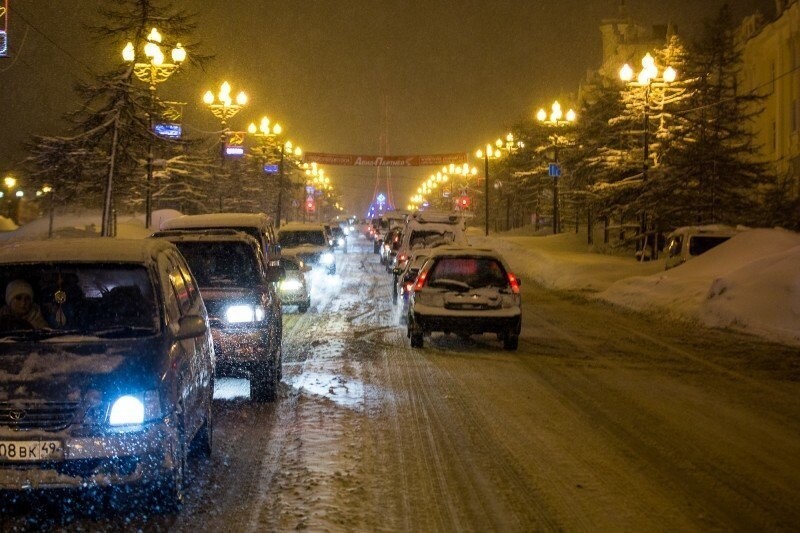 Вечерний Магадан. Как проходит зима на Колыме