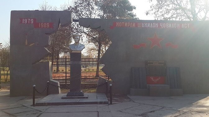 Смертью смерть поправ: как погибали, но не сдавались на милость врагу наши солдаты и офицеры