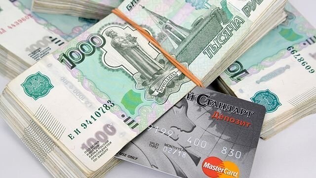 Россияне смогут снимать наличные с карт на кассах магазинов