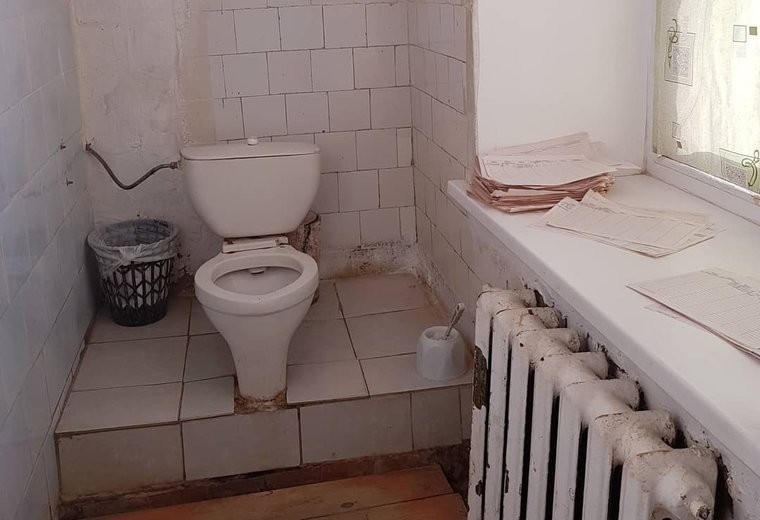 В Пермской больнице в туалетах используют секретные данные пациентов