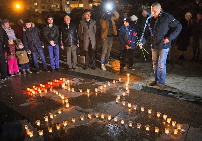 В Севастополе прошла акция в память о летчике Романе Филипове