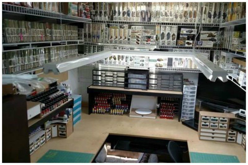 9. «Магазин» – первое, что приходит в голову при взгляде на этот гараж. Его владелец точно знает толк и в запасах, и организации пространства!