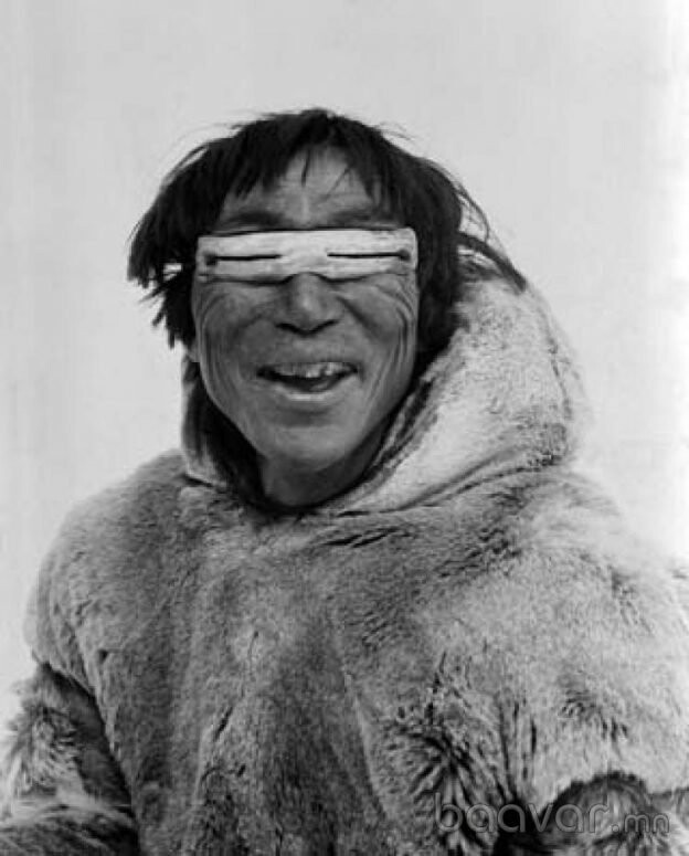 1930-е. Инуитский шаман видит приезжих европейцев насквозь и не может сдержать смех