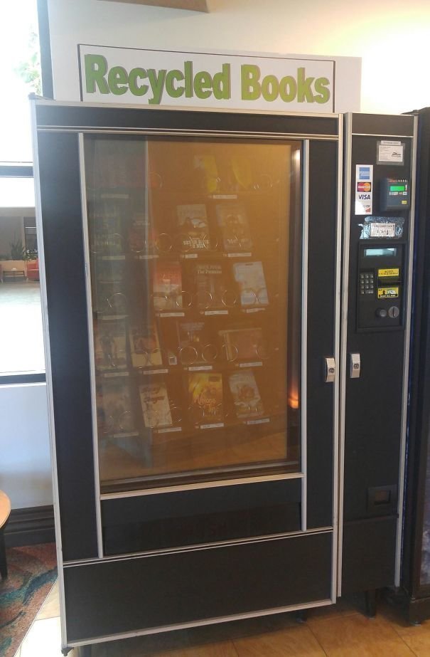 Торговый автомат с подержанными книгами
