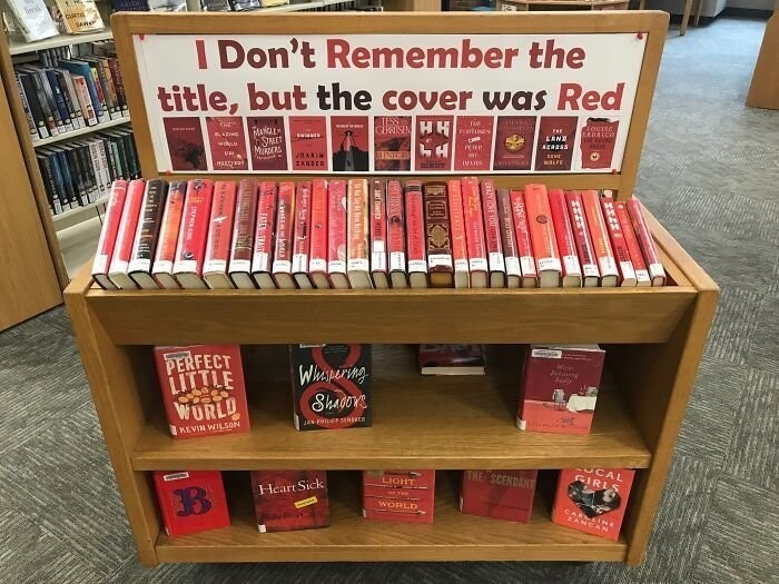 Когда библиотекари троллят посетителей: "Я не помню названия, но обложка - красная"