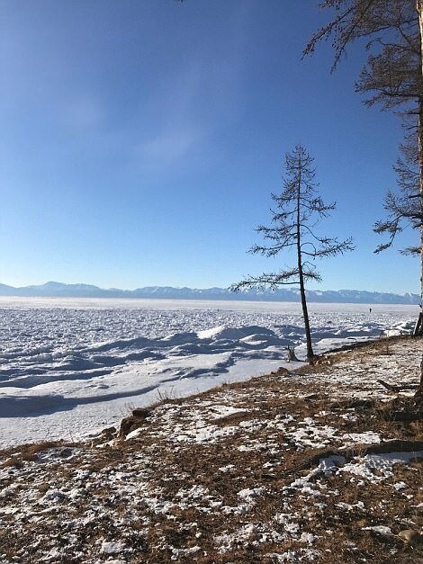 Британец пересёк 140-километровое монгольское озеро на коньках