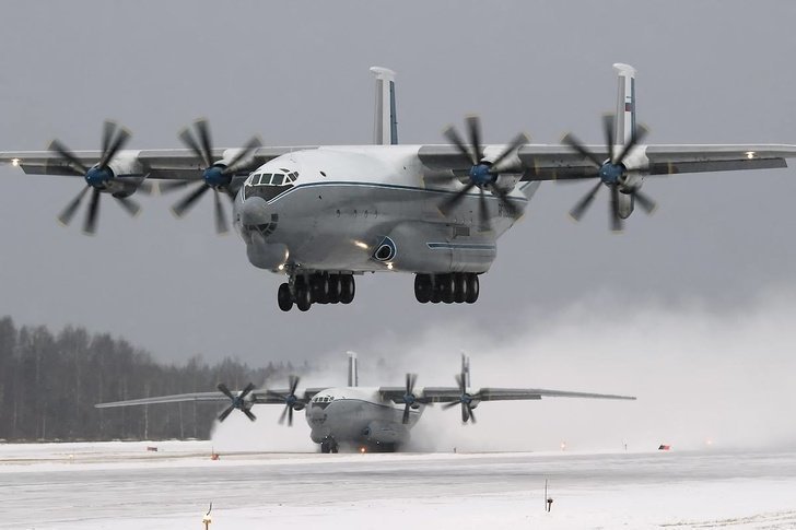 Полеты Военно-транспортной авиации с грунтового аэродрома в Мигалово