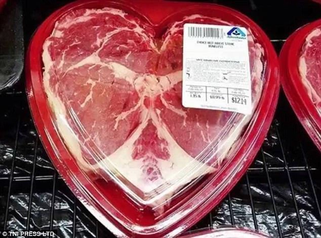 Если планируете романтическое барбекю, то сердце из мяса - то, что надо