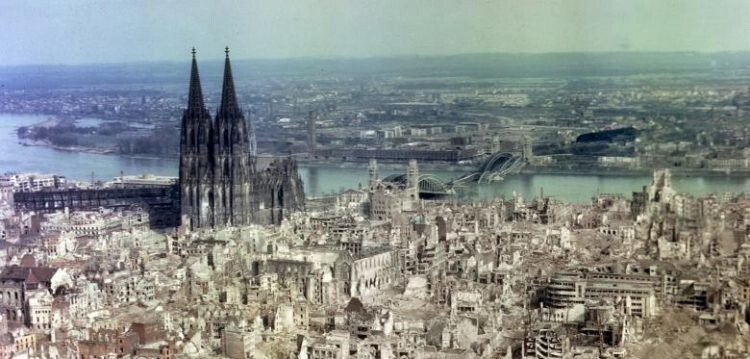 73 года бомбардировке Дрездена англо-американской авиацией