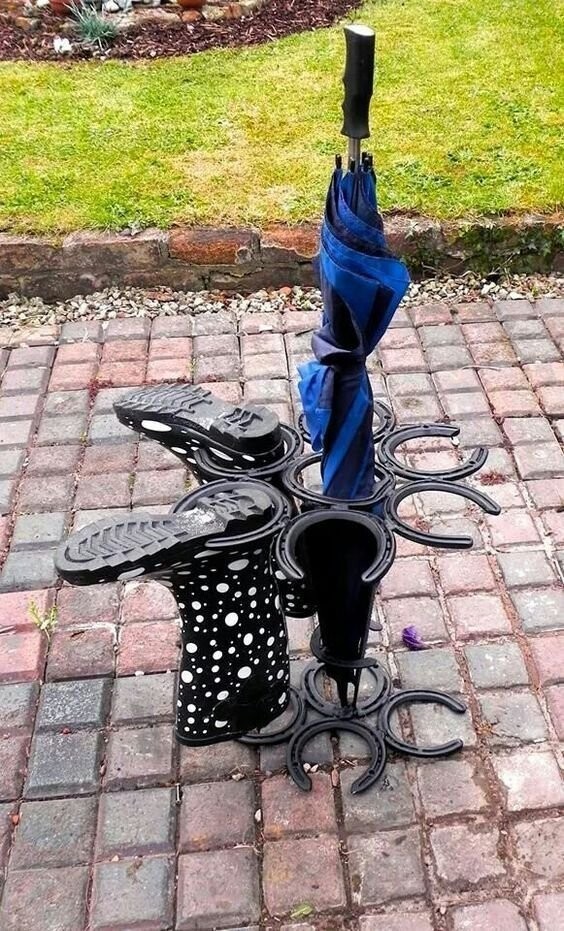 Полки для обуви, шляп  и зонтов