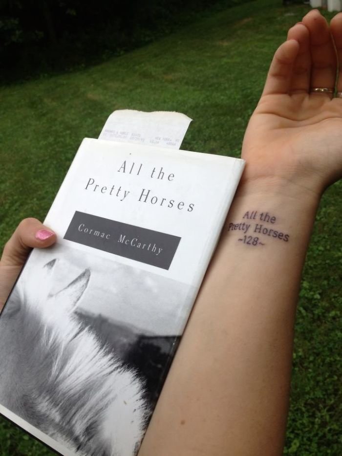 9. "Татуировка с названием книги, которую читал мой отец перед тем, как он ушел из жизни".