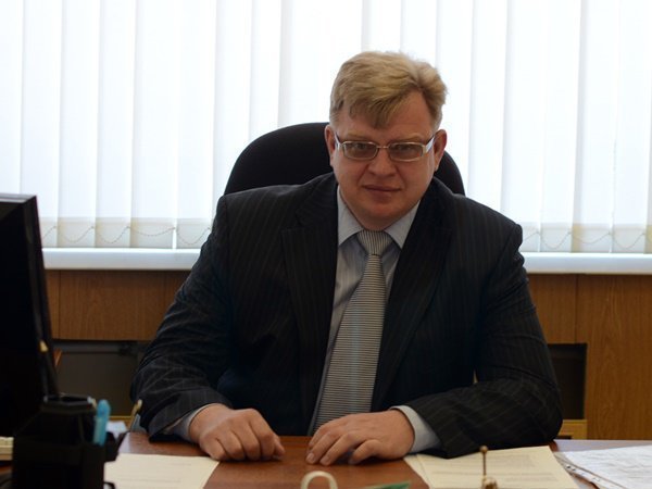 Под суд из-за лавочек пойдет глава Усть-Донецкого района