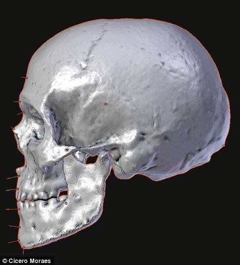 Работа началась с результатов сканирования черепа. Череп, хранящийся в римской базилике, отлично сохранился, что позволило эксперту легко определить расположение черт лица. Сначала на модели черепа поставили маркеры глубины мышечного покрова.