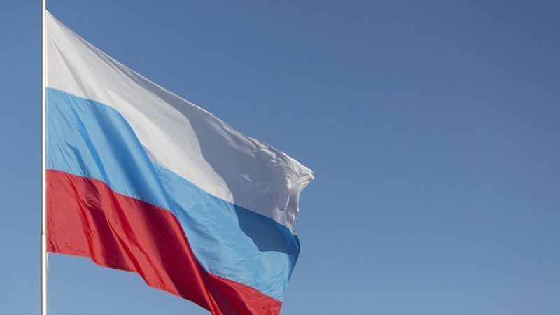Русские грянули свой гимн на Олимпиаде, замотавшись в триколоры