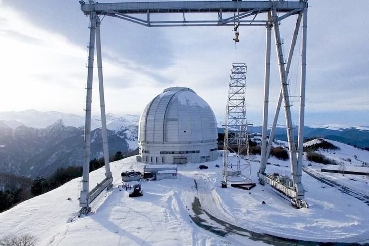 В Карачаево-Черкесию доставили зеркало для самого большого телескопа в Европе