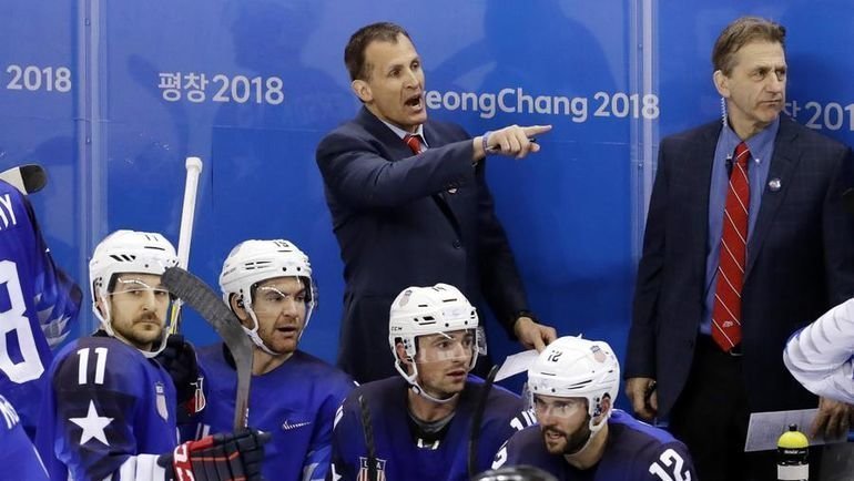 Тренер сборной США по хоккею отказался пожать руку российскому коллеге