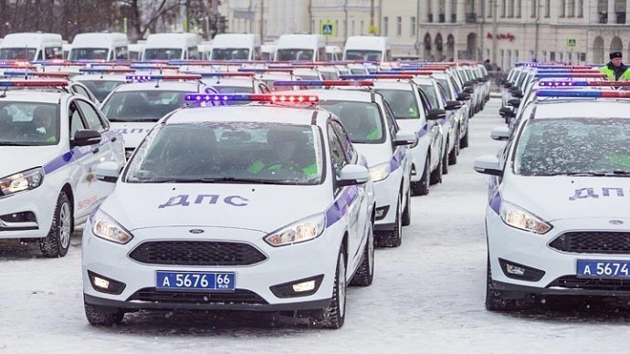 35. 240 служебных автомобилей переданы управлению МВД по Свердловской области