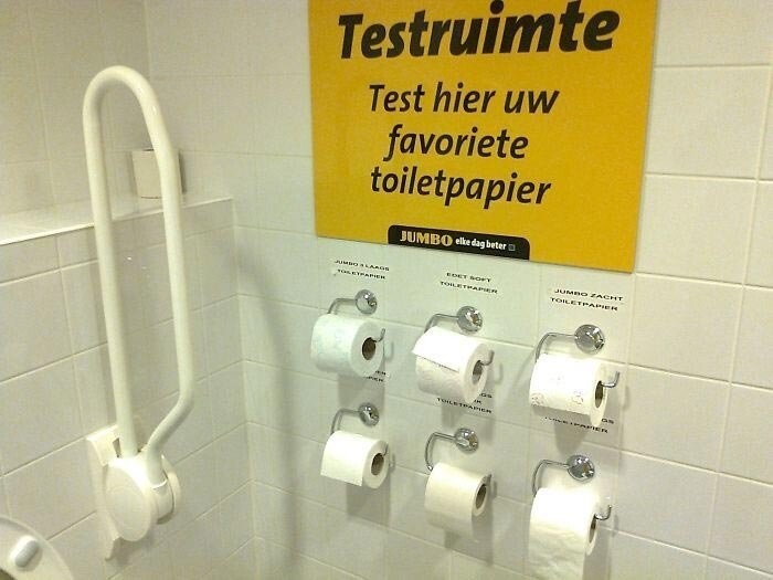 В туалете голландского супермаркета предлагается протестировать туалетную бумагу различных брендов
