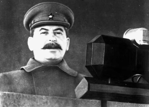 Парад и речь И. В. Сталина на параде 7 ноября 1941 г