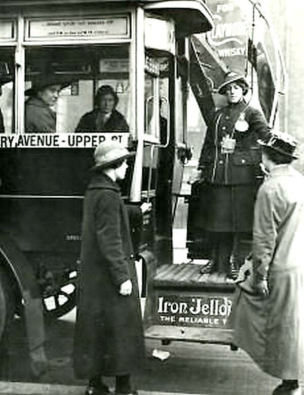 Водитель женского пола General Omnibus, 1916 год.