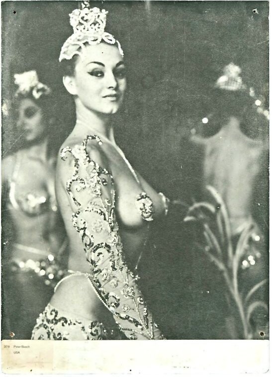 Тацовщицы бурлеска. Франция. Париж.