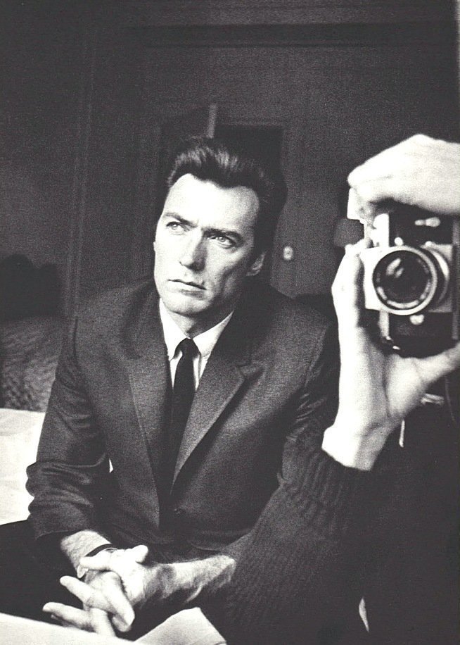 Клинт Иствуд с американским фотографом Дуэном Михальсом, ок. 1960-й года.