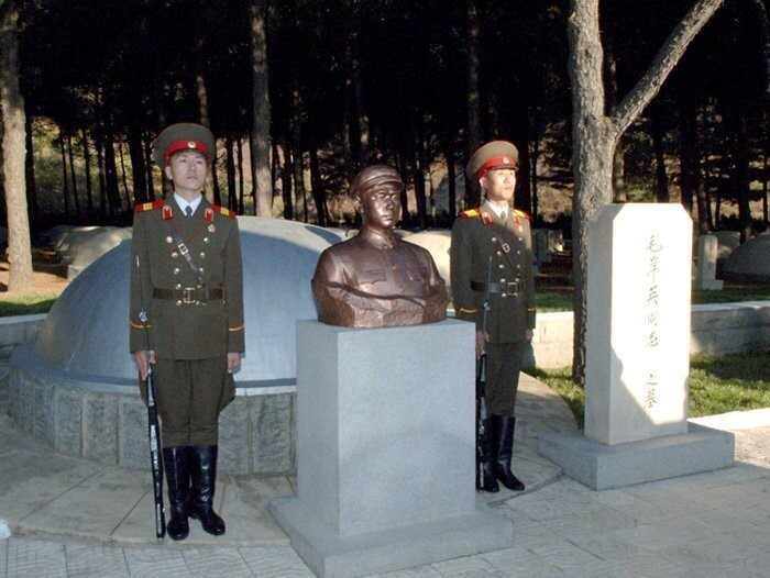 Памяти сына Мао Цзедуна, Мао Аньина (Сережи Мао)