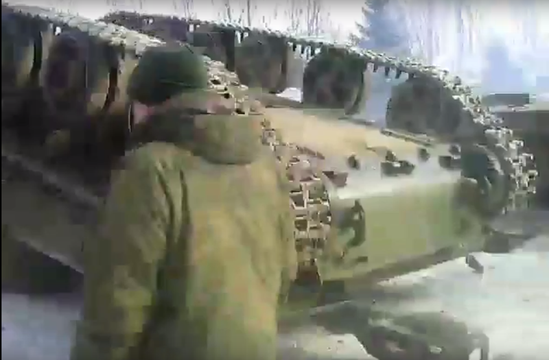 В Черняховске при погрузке на трал перевернулась самоходная артустановка  