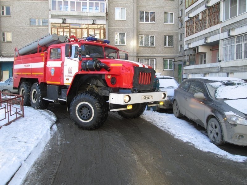 Ну и что, что горит! Проехать дай мне!