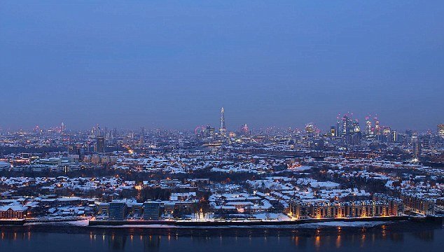 Таймлапс-видео: как Лондон за 24 часа принакрыло снегом