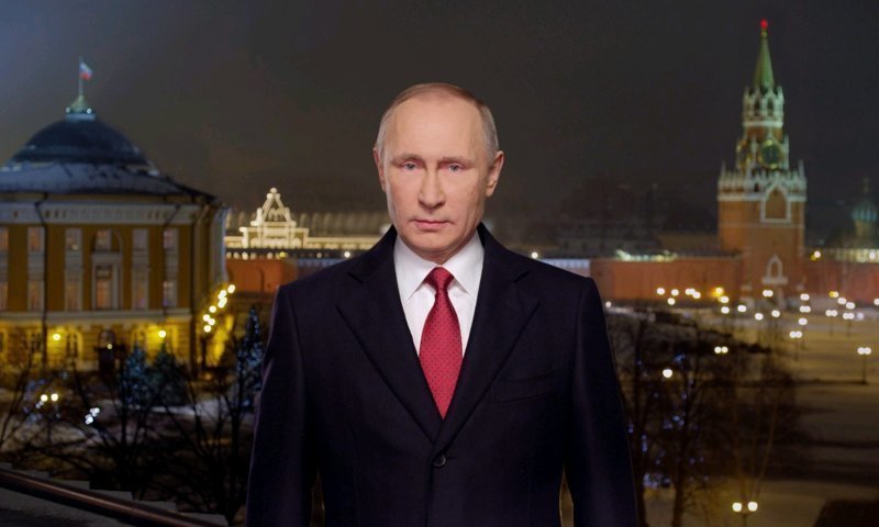 Путин рассказал, что в новогоднюю ночь смотрит обращение президента