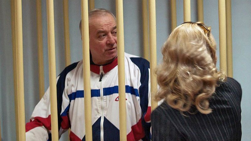 "Гардиан" публикует десять возможных ответов Великобритании на отравление Сергея Скипаля