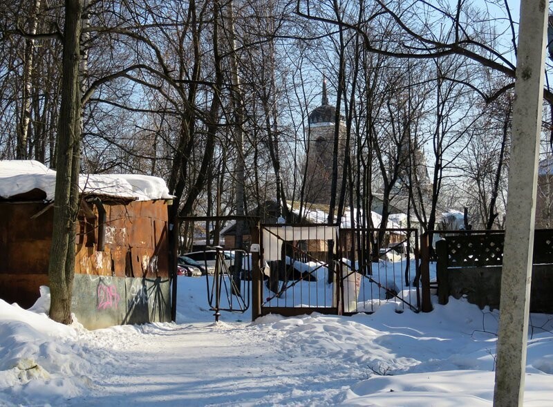 Жуковский (часть 1) и Быково. Можно ли "и в космос, и в церковь"?