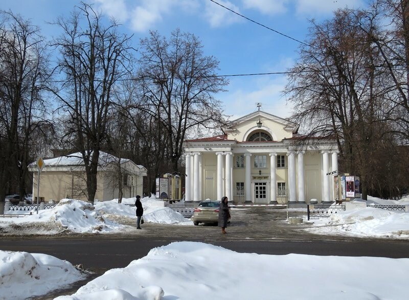 Новый жуковский. Город Жуковский дом ЦАГИ. Дом учёных ЦАГИ. Жуковский дом ученых. Жуковский город ДК.