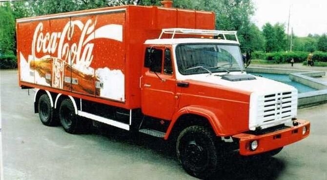 С 1993 по 1996 год ЗИЛ выпускал мелкими сериями трехосные грузовики с индексом ЗИЛ-13303А.