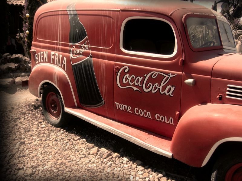 Автомобили Coca-Cola: от "ле-мановских" Porsche до "Звездных войн"