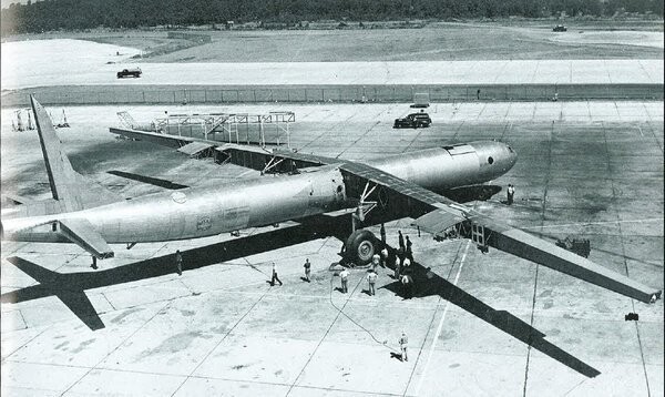 Летающие гиганты: Convair B-36 - грозный десятимоторный "миротворец"