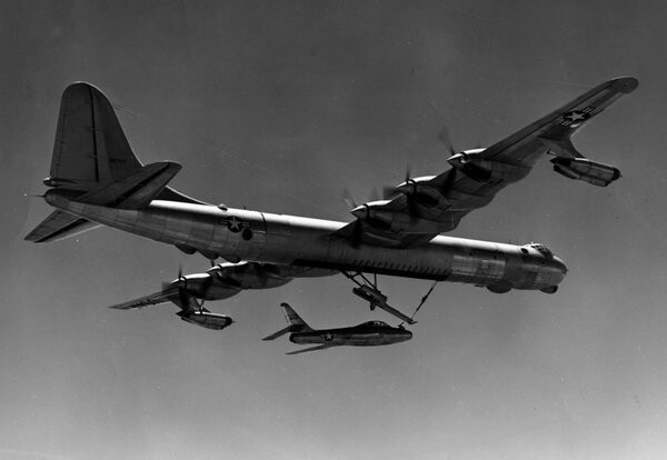Летающие гиганты: Convair B-36 - грозный десятимоторный "миротворец"