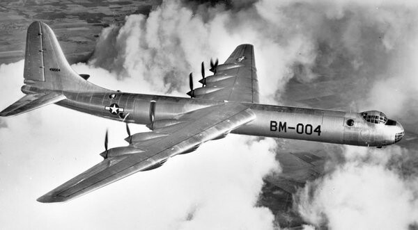 Летающие гиганты: Convair B-36 - грозный десятимоторный "миротворец"