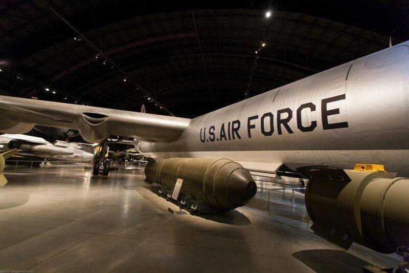 Летающие гиганты: Convair B-36 - грозный десятимоторный "миротворец"