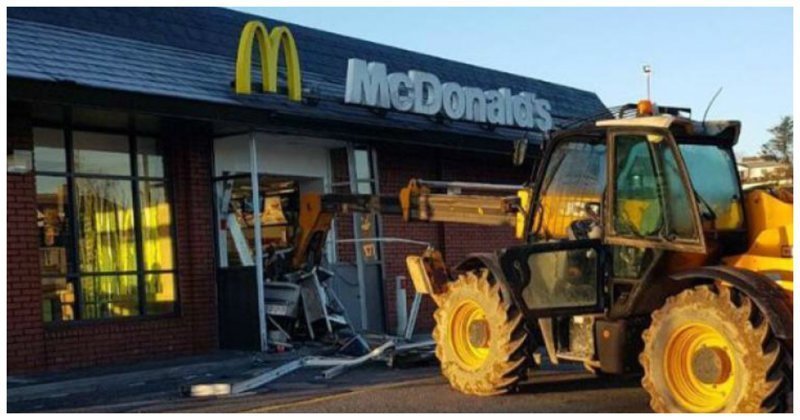 Попытка ограбления McDonald’s с экскаватором: что-то пошло не так