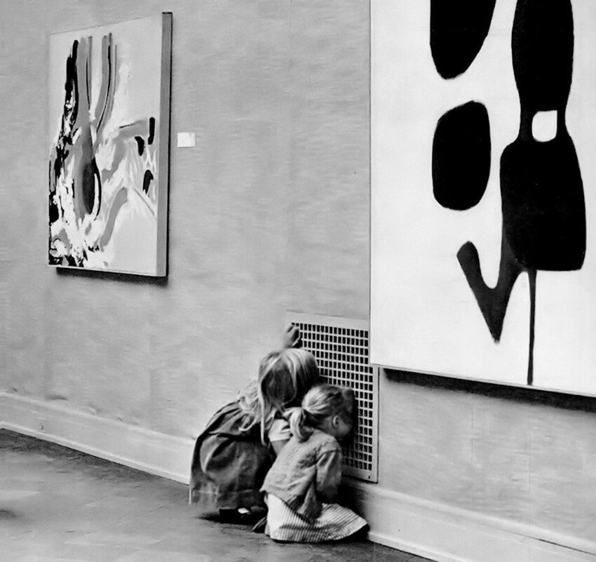 40. Две девочки в Музее современного искусства в Сан-Франциско, 1963 г.