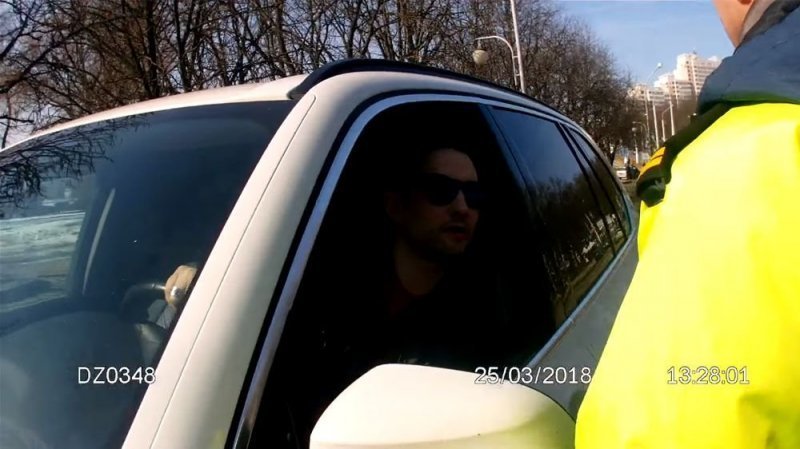 В Минске задержали водителя BMW с московскими номерами при помощи ОМОНа