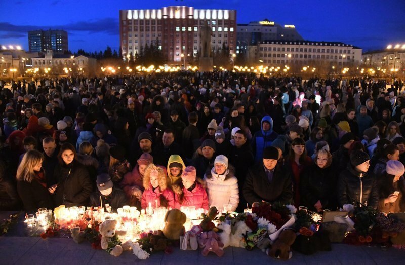 Больше жертв – больше просмотров: популярные блогеры «хайпанули» на трагедии в Кемерово