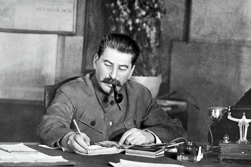 За что Сталин чиновника расстрелял