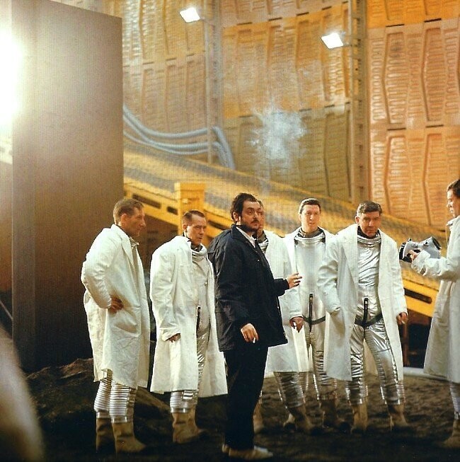 На съемочной площадке "2001 года: космическая одиссея", режиссер Стэнли Кубрик, 1968