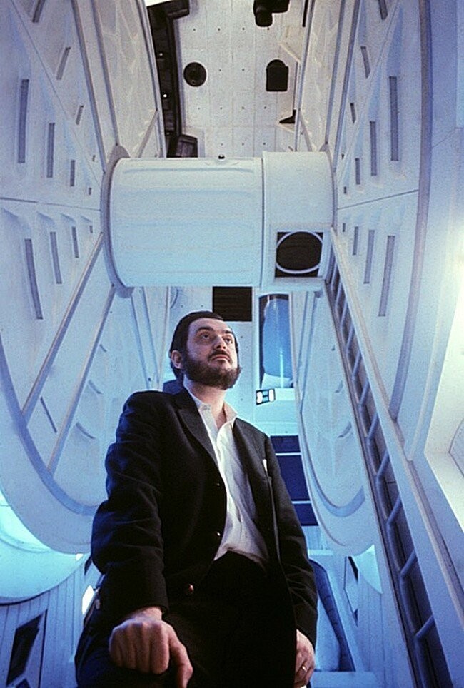 Стэнли Кубрик на съемочной площадке "2001 года: космическая одиссея", 1968