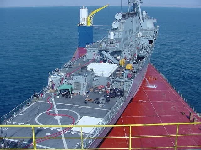 Перевозка эсминца «USS Cole» с ближнего востока в штаты.